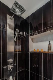 The Coolest Place near the airport! - 4