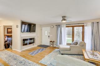 6 Mi to Dtwn Cozy Omaha Apt with Private Yard! - 7