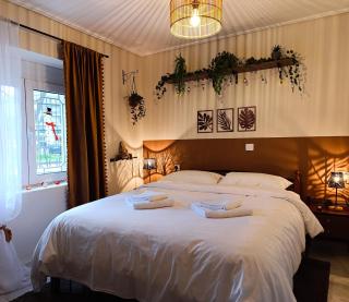 Το Σπίτι στην Πόλη του Μύλου των Ξωτικών - 0