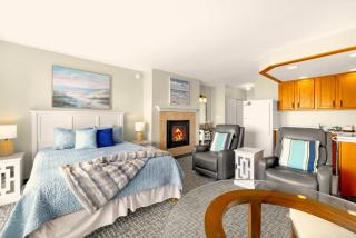 Ground Floor Queen Studio - Ocean View - Pool and Hot Tub - 8