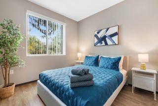Irvine Luxury Living | Pool, Gym & Prime Location - Irvine - 2