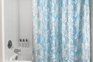 Modern Room Nested In The Heart Of Orange County - 4