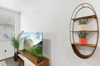 Quiet & Comfortable Private Room In OC - 2