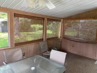 2 bedroom home in a quiet neighborhood - 9