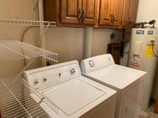 2 bedroom home in a quiet neighborhood - 8