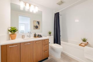 Prime 2Bed Downtown Vancouver Apt - 1