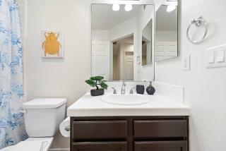 Bright Private Room | Central OC by Irvine & Beach - 7