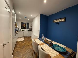 Cozy Double Room in a Quiet Estate Near Airport and Blanchardstown - 8