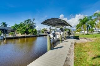 2 Mi to Marina & Beach: Cape Coral Home w/ Dock - 9