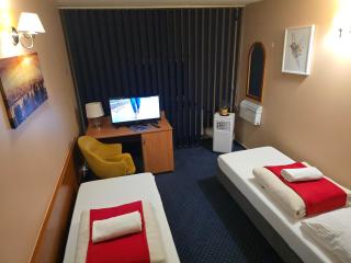 ZAJAZD ALBATROS Rzeszów POKOJE DOMKI APARTAMENTY SPA - 6