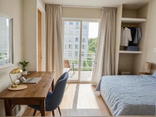 Stay in Style Hollywood Residences with Free Parking - 9