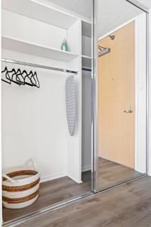 * Sand & Surf In The Heart Of Santa Monica * - 7