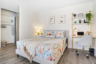 * Sand & Surf In The Heart Of Santa Monica * - 2