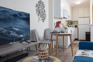 Wake Up to Waves – Beachside Bliss In Santa Monica - 2