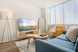 5-star West Hollywood Living | Modern & Central - 4