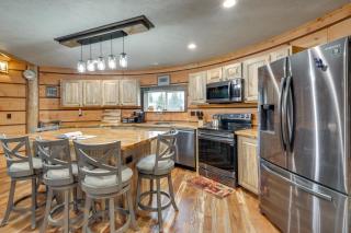 Mtn-View Retreat with Yard 4 Mi to Dtwn Lincoln - 8