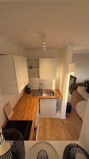 Lakeside Apartment - 8