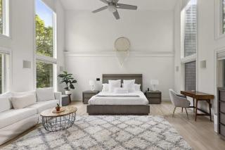 Wainscott Woods by Rove - Luxe 5BR Estate with Pool - 8