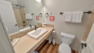 Rocky Mountain Condos by StayIn - 4