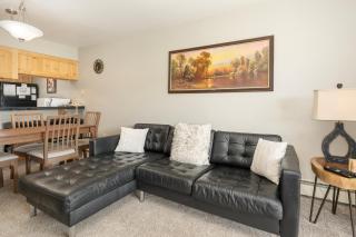 Meadow Ridge Court 8 Unit 6 - 1