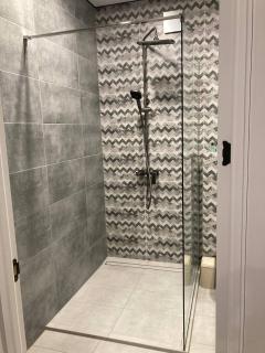 ЖК Панорама Де Люкс Чорновола Озеро - 2