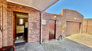 Greenshields Park Guesthouse - 0