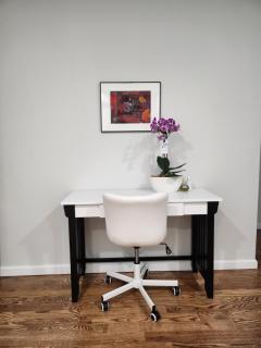 Modern & Tranquil Apartment - 2