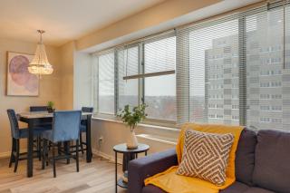 Cozy 12th-Floor Studio with Lake Erie Views! - 9