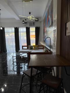 Dajon-6 Family Suite - 6