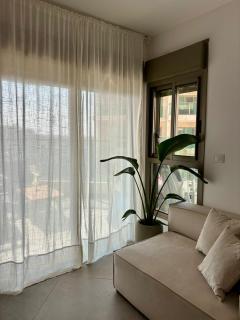 Beach Suite Israel - Indoor Pool, Best View, Gym, Massage Chair, Spa ביץ סוייט ישראל - נוף ים מאלף, בריכה מקורה, כיסא מסאז, חדר כושר וספא - 2