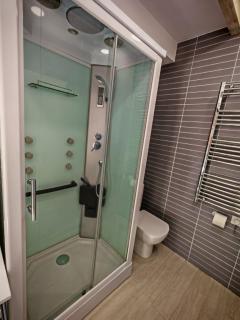 Moderno, luminoso y funcional con balcón - Cuc 3 - 2