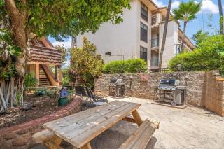 Kulakane 211 · KK 211 Updated OceanFront Whale Watching - 7