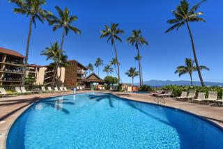 Papakea L303 · PK L303 Kaanapali BeachFront 2BD w Ocean View Poo - 9