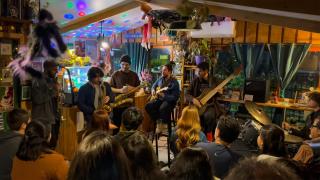 Quédate en el único Club de Jazz, Cine y Café de la ciudad - 9