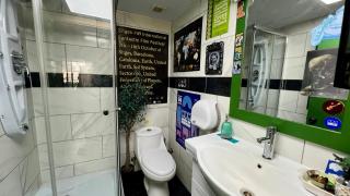 Quédate en el único Club de Jazz, Cine y Café de la ciudad - 1