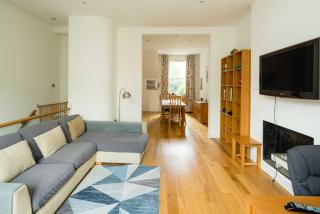 Elegant 4-Bed Islington Home with Garden - 1