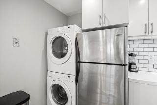 Modern 1BR • Steps to Venice Beach - 1