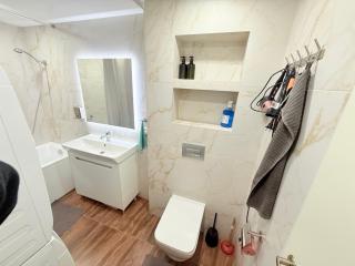 Уютный Новый ХОСТЕЛ с отдельными кабинками в центре - 1