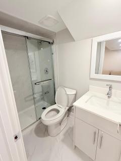 Studio Basement Suite with Sofa Bed and kitchen, Entrance from Garage -Sleeps 2 - 2