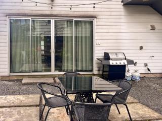 Austin Icon Group Mansion - 6min to Rainey Street - 3