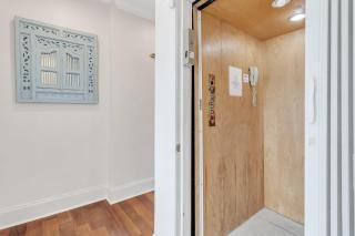 AV15-42: 15 42nd Avenue - 5