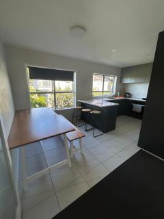 Entire floor flat near CBD - 7
