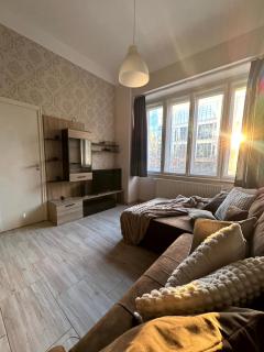 Budapest SuperCenter 3Bdr - 1