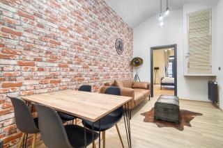 KYRA Apartments by Rentez - 2