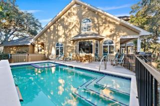 TB127: 127 Turnberry Drive - 2