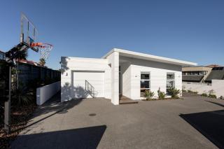 Slice of Paradise - Mount Maunganui - 0