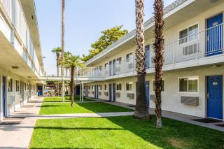 Motel 6-Bakersfield, CA - East - Bakersfield - 4