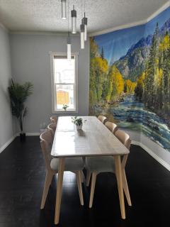 Character Home near Downtown and 17th Avenue - 4