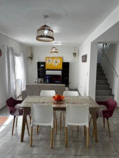 Departamento con patio y garaje y parrilla - 6