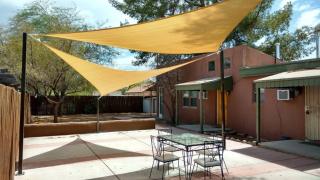 Cute Bungalow 1 Mile from U of A - 6